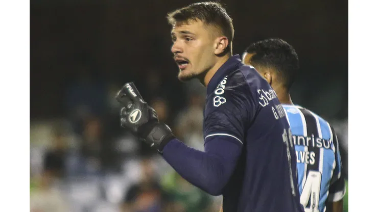 Coritiba v Gremio - Brazilian League Serie A 2023 Round 31 Coritiba v Gremio - Brazilian League Serie A 2023 Round 31 - Brazilian League Serie A 2023 Round 31 - Gremio player Gabriel Grando during the match against Coritiba for the Brazilian League Serie A 2023 Round 31 at Couto Pereira Stadium in Curitiba-PR/Brazil. Curitiba Brazil PUBLICATIONxNOTxINxFRA Copyright: xGabrielxMachadox originalFilename:machado-notitle231101_npSoU.jpg