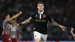 Centroavante vascaíno comemorando o gol no clássico. Photo by Lucas Figueiredo/Getty Images