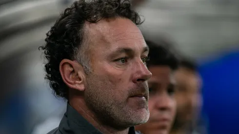 Milito durante o clássico deste sábado (10). Foto: Fernando Moreno/AGIF