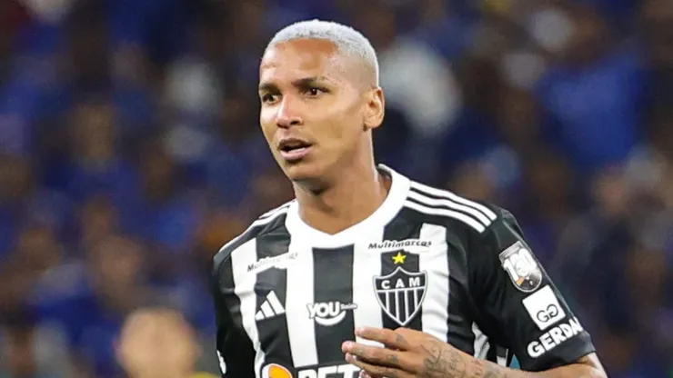 Deyverson durante partida entre Cruzeiro e Atlético-MG, no Mineirão, pelo Campeonato Brasileiro, no dia 10/08/2024.