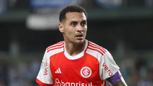 Alan Patrick durante partida do Colorado. Foto: Lucas Gabriel Cardoso/AGIF