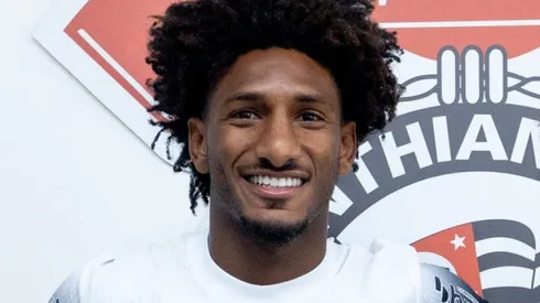 Talles Magno em sua apresentação no CT Joaquim Grava, no dia 08/08/2024. Foto: Rodrigo Coca/Agência Corinthians