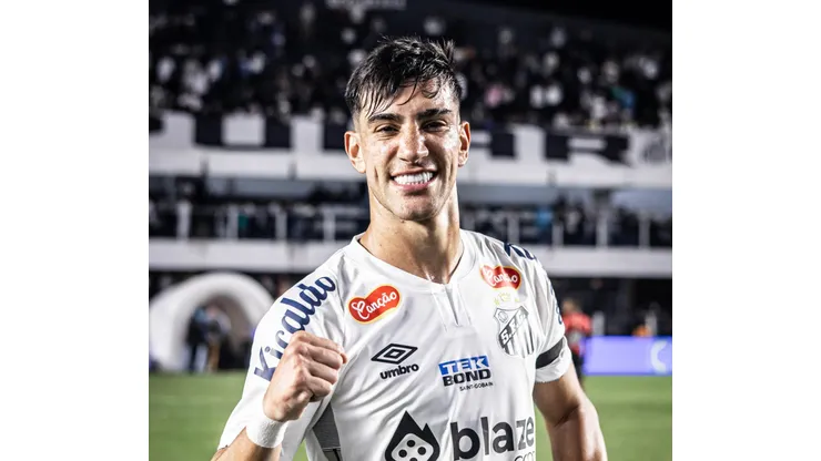 Pedrinho tem contrato com o Santos até dezembro de 2024 (Foto: Raul Baretta / Santos FC)