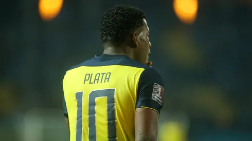 MONTEVIDEO, URUGUAY - SEPTEMBER 09: Gonzalo Plata of Ecuador looks on during a match between Uruguay and Ecuador as part of South American Qualifiers for Qatar 2022 at Campeon del Siglo Stadium on September 9, 2021 in Montevideo, Uruguay. (Photo by Ernesto Ryan/Getty Images)