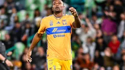 RECORD DATE NOT STATED Futbol Mexicano Clausura 2024 Santos vs Tigres UANL Samir Caetano of Tigres during the 6th round match between Santos and Tigres UANL as part of the Torneo Clausura 2024 Liga BBVA MX at TSM -Corona- Stadium on February 10, 2024 in Torreon, Coahuila, Mexico. TORREON COAHUILA MEXICO PUBLICATIONxNOTxINxMEXxCHNxRUS Copyright: xTomasxRegueirox 20240210223108_LMX_C24_SAN_UANL_CAETANO192