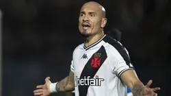 Maicon tem futuro definido no Vasco