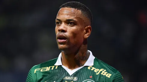 Caio Paulista recebeu chances com Abel e deve se manter como titular do Palmeiras