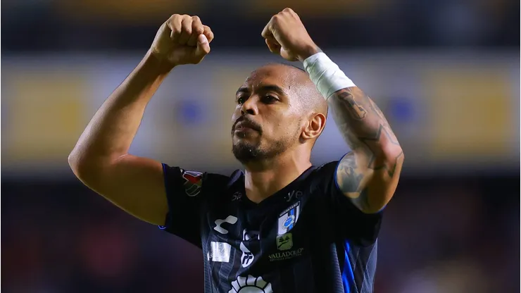 Gularte foi sondado pelo Santos nos últimos dias, mas Puebla só aceita venda do zagueiro