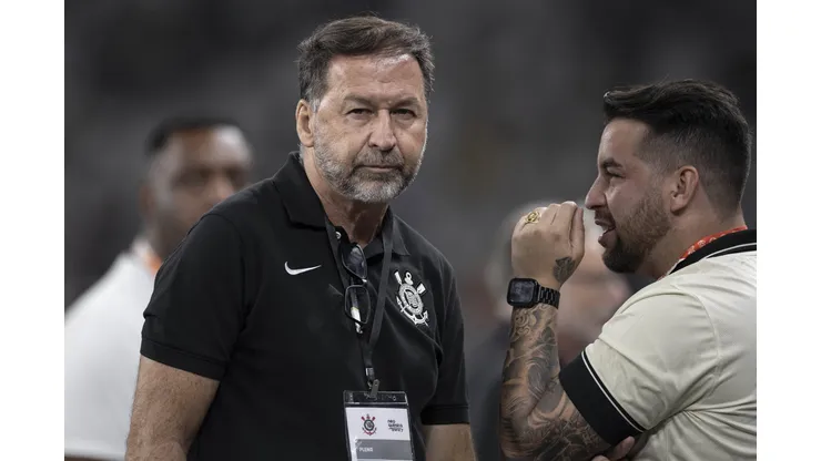 Augusto Melo querr comprar jogador do Flamengo