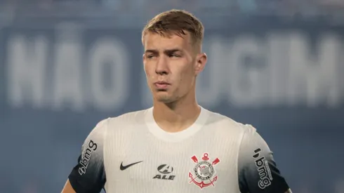 Charles em ação na partida contra o Tricolor Gaúcho. Foto: Robson Mafra/AGIF