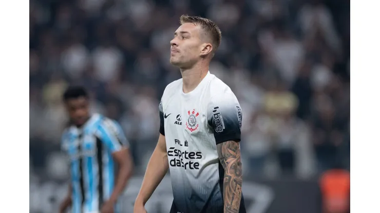 Match between Corinthians and Gremio for the Brazilian Championship 2024 Sao Paulo SP, 07/25/2024 - BRASILEIRO/CORINTHIANS VS GREMIO - Charles in a match between Corinthians and Gremio, valid for the 19th round of the Brazilian Championship, on the night of this Thursday, July 25, 2024, at Neo Quimica Arena, in Sao Paulo-SP. Foto: Ronaldo Barreto/Thenews2/imago images SPO PUBLICATIONxNOTxINxUSA Copyright: xRONALDOxBARRETOx