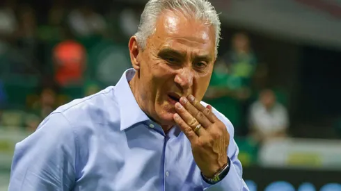 Tite fez gesto em direção para Abel