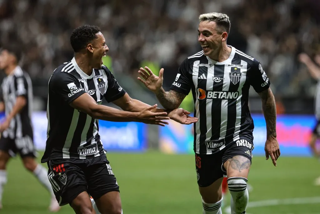 Saravia, jogador do Atlético-MG em campo