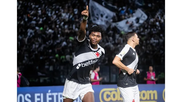 Vasco e Fluminense duelam na 22ª rodada da Série A.