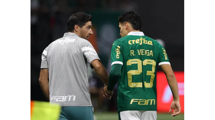 Raphael Veiga será 'sacrificado' contra Flamengo e recuará como segundo volante em esquema de Abel