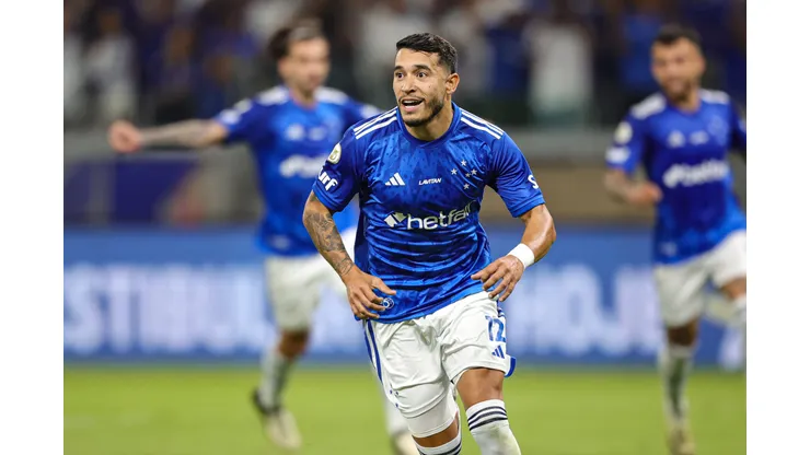 William jogador do Cruzeiro comemora seu gol durante partida contra o Juventude no Mineirao pelo campeonato Brasileiro A 2024.
