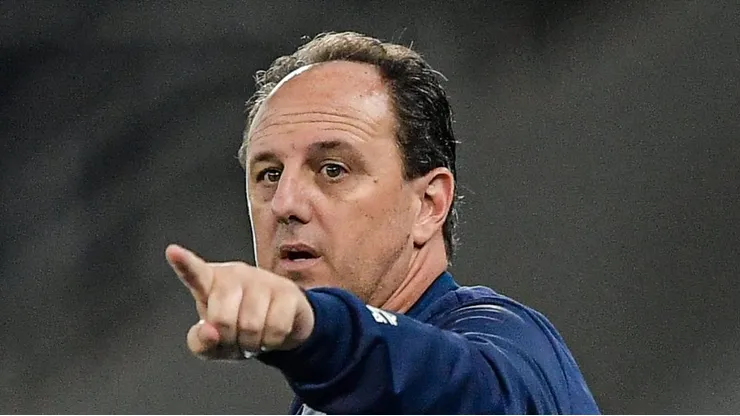 RJ - RIO DE JANEIRO - 30/07/2024 - COPA DO BRASIL 2024, BOTAFOGO X BAHIA - Rogerio Ceni tecnico do Bahia durante partida contra o Botafogo no estadio Engenhao pelo campeonato Copa Do Brasil 2024.
