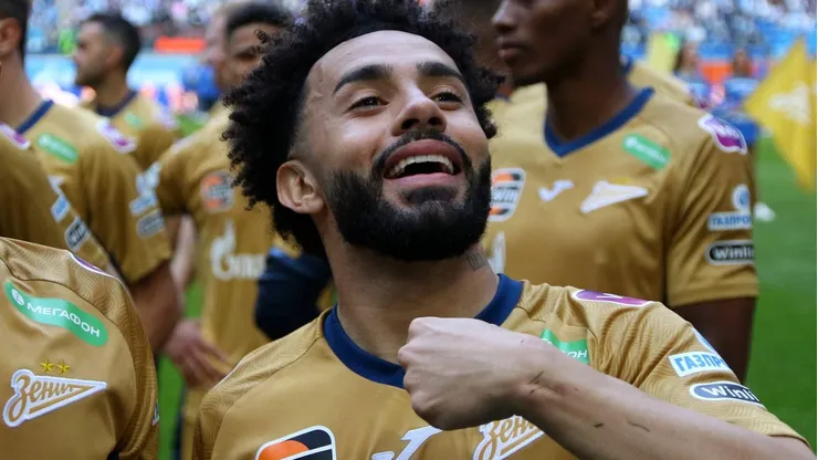 Claudinho comemorando em partida entre Zenit e Krasnodar, pela Russian Premier League, no dia 13/05/2023. Foto: Maksim Konstantino/IMAGO/ZUMA Press Wire