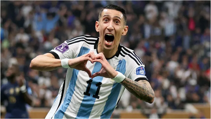 Foto: Catherine Ivill/Getty Images - Di María comemorando gol.