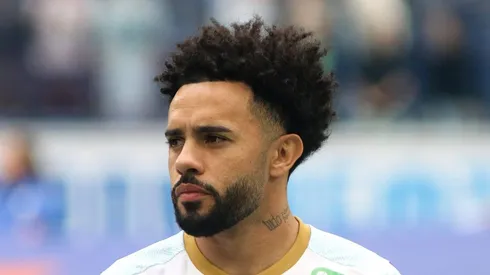 Dirigente do Zenit fala sobre o futuro de meio-campista.