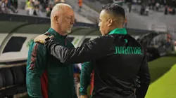Mano Menezes e Jair Ventura, treinadores de Fluminense e Juventude, antes do jogo de ida das oitavas de final da Copa do Brasil, no Estádio Alfredo Jaconi, no dia 01/08/2024. Foto: Antônio Machado/Fotoarena/IMAGO