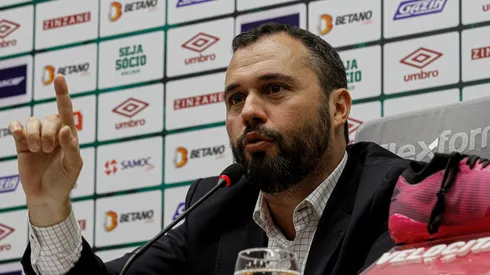 O presidente Mário Bittencourt encontra divergências na mesa de negociação