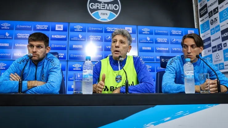 Renato Gaúcho, Kanneman e Geromel, em entrevista coletiva. Foto: Lucas Uebel/ Grêmio/ Flickr