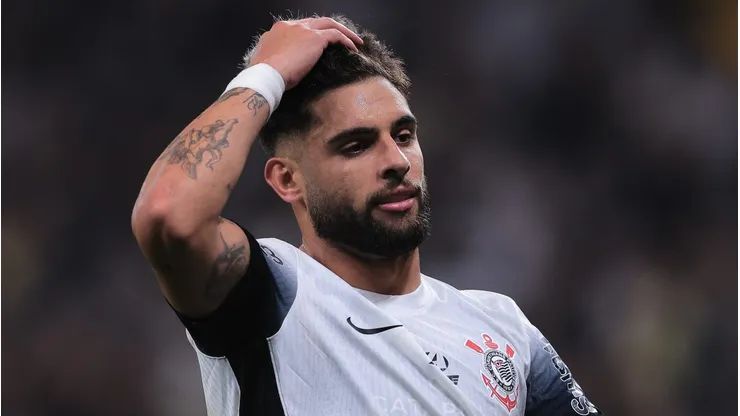 Grêmio enfrenta o Corinthians sem Yuri Alberto e outros dois titulares.