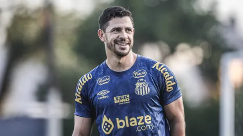 Meio-campista sofreu uma lesão diante do Coritiba