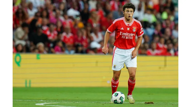 João Neves atuava no Benfica e vai jogar pelo PSG. (Foto de Gualter Fatia/Getty Images)