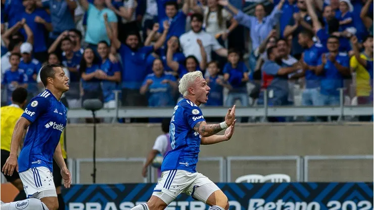 Barreal comemora gol pelo Cruzeiro no Mineirão. Foto: Fernando Moreno/AGIF