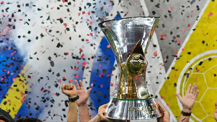 Troféu Campeonato Brasileiro. Foto: Thiago Ribeiro/AGIF.