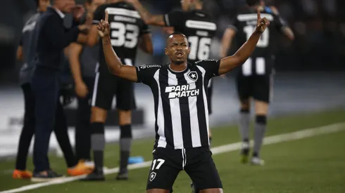 RIO DE JANEIRO, BRAZIL - JUNE 29: Marlon Freitas of Botafogo celebrates after scoring the team's first goal during a Copa CONMEBOL Sudamericana 2023 Group A match between Botafogo and Magallanes at Estadio Olimpico Nilton Santos on June 29, 2023 in Rio de Janeiro, Brazil. (Photo by Wagner Meier/Getty Images)