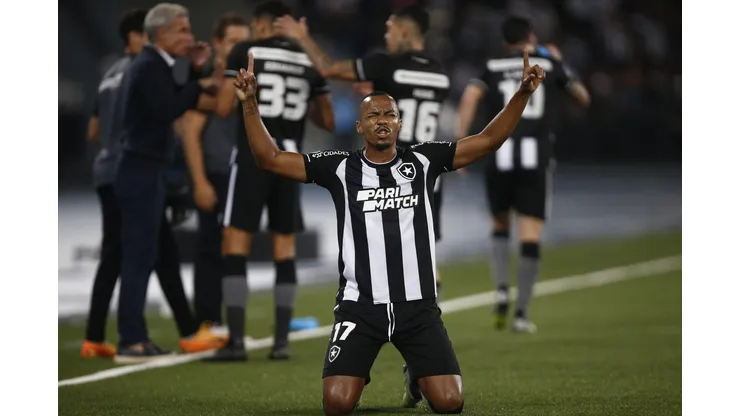 RIO DE JANEIRO, BRAZIL - JUNE 29: Marlon Freitas of Botafogo celebrates after scoring the team's first goal during a Copa CONMEBOL Sudamericana 2023 Group A match between Botafogo and Magallanes at Estadio Olimpico Nilton Santos on June 29, 2023 in Rio de Janeiro, Brazil. (Photo by Wagner Meier/Getty Images)