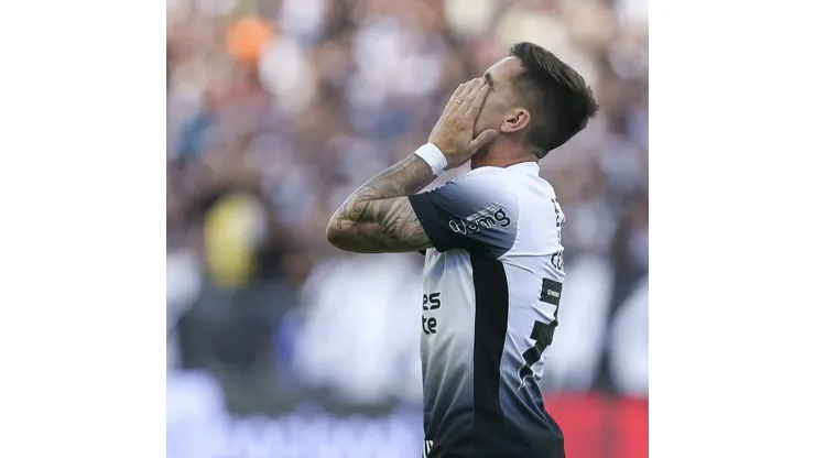 SAO PAULO, BRAZIL - AUGUST 4: Igor Coronado of Corinthians reacts after loss a chance of a goal during the match between Corinthians and Juventude at Neo Quimica Arena on August 4, 2024 in Sao Paulo, Brazil. (Photo by Ricardo Moreira/Getty Images)