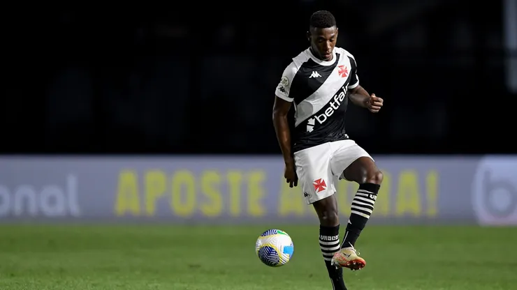 Léo volta a ser criticado pela torcida do Vasco