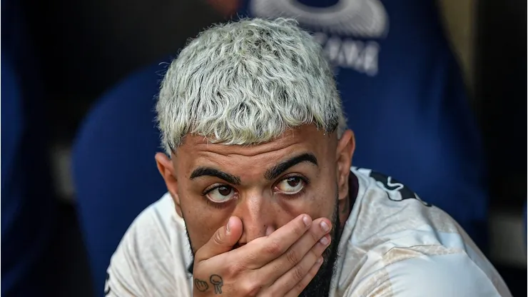 Gabigol durante partida do Mengão. Camisa 99 é muito criticado.