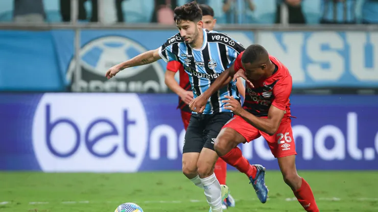 Athletico x Grêmio será transmitido neste domingo (4) pelo site Bolavip Brasil às 14h30. Foto: Maxi Franzoi/AGIF