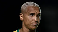 Deyverson em ação com a camisa do Dourado. Foto: Thiago Ribeiro/AGIF