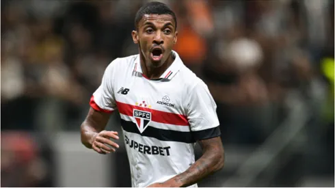 Luiz Gustavo em partida pelo São Paulo