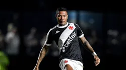 Zé Gabriel falhou e gerou bronca da torcida do Vasco. Foto: Thiago Ribeiro/AGIF