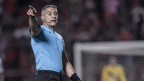 Felipe Lima durante a partida da 21ª rodada