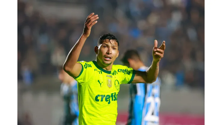 Rony atacante do Palmeiras durante partida contra o Gremio no estadio Francisco Stedile Brasileiro A 2024. RS - CAXIAS DO SUL - 04/07/2024