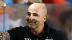 Sampaoli durante jogo pelo Peixe. Treinador está livre no mercado.