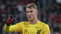 Léo Linck em ação pelo CAP. Foto: Robson Mafra/AGIF