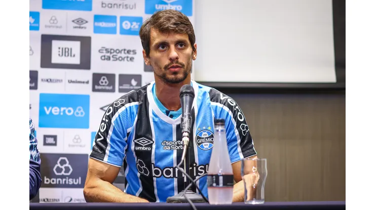 Rodrigo Caio foi multicampeão no Flamengo