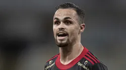 Atacante em ação com a camisa do Flamengo