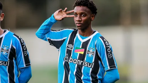 RS - ELDORADO DO SUL - 16/07/2024 - FUTEBOL, GABRIEL MEC - RS - ELDORADO DO SUL - 16/07/2024 - FUTEBOL, GABRIEL MEC - O jogador Gabriel Mec durante partida entre Gremio x Cruzeiro pelo campeonato Brasileiro Sub-20 no Ct Presidente Helio dourado. Gabriel Mec. Existem rumores de um suposto negocio com o Chelsea intermediado pelo pai do atacante Neymar Jr. Foto: Giancarlo Santorum/AGIF