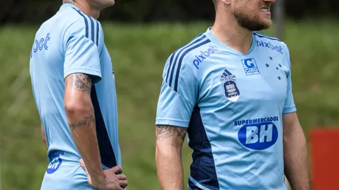 Mateus Vital e Ramiro devem sair do Cruzeiro na janela e aumentam 'barca' celeste - Foto: Gustavo Aleixo/CEC