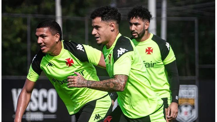 Coutinho e Payet devem iniciar como titulares diante do RB Bragantino - Foto: Leandro Amorim/Vasco